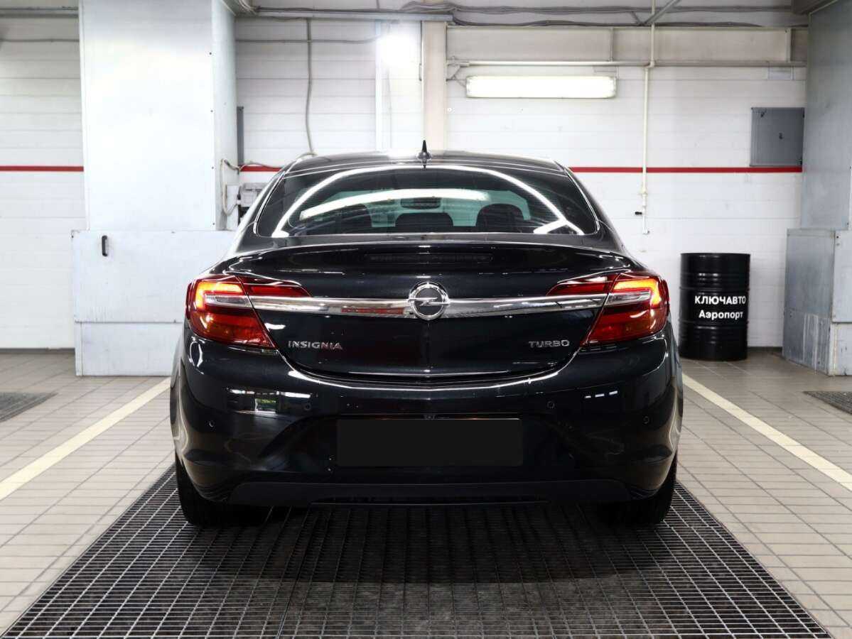 Opel Insignia с пробегом — 2014 год. Фото: #3