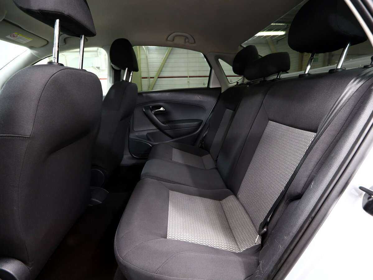 Volkswagen Polo с пробегом — 2012 год. Фото: #8