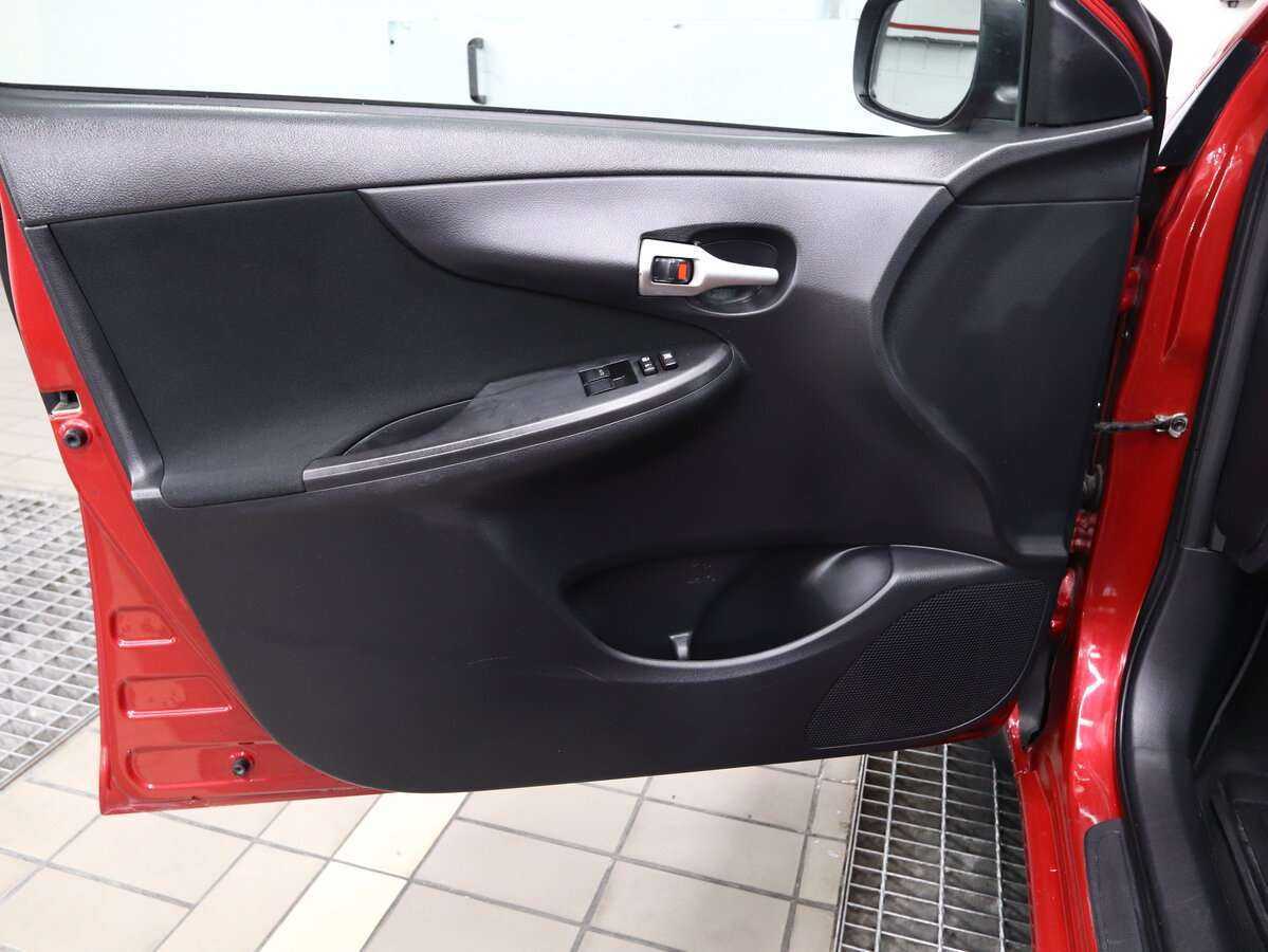 Toyota Corolla с пробегом — 2012 год. Фото: #5