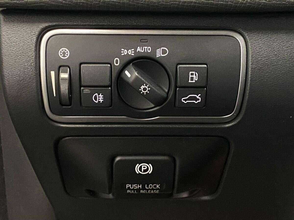 Volvo XC60 с пробегом — 2013 год. Фото: #15