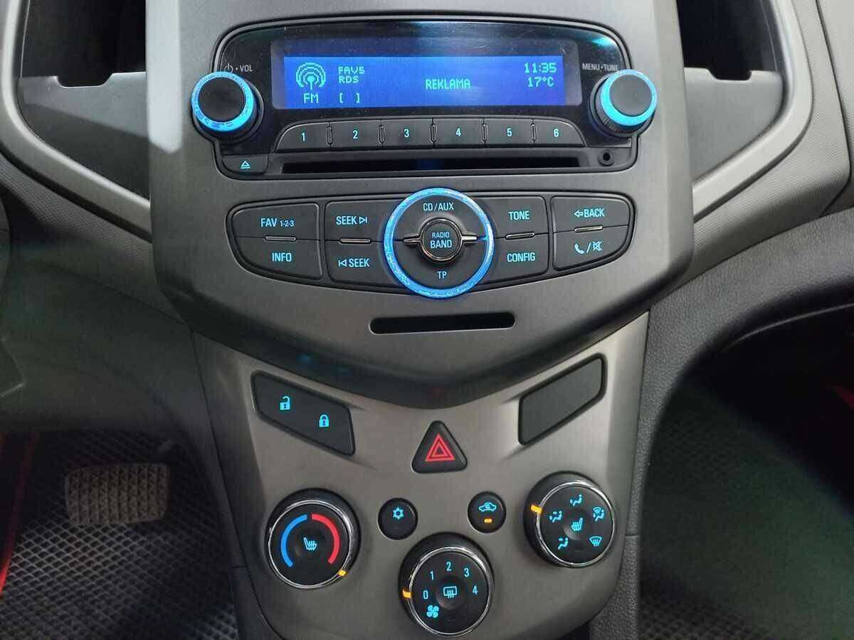 Chevrolet Aveo с пробегом — 2013 год. Фото: #11