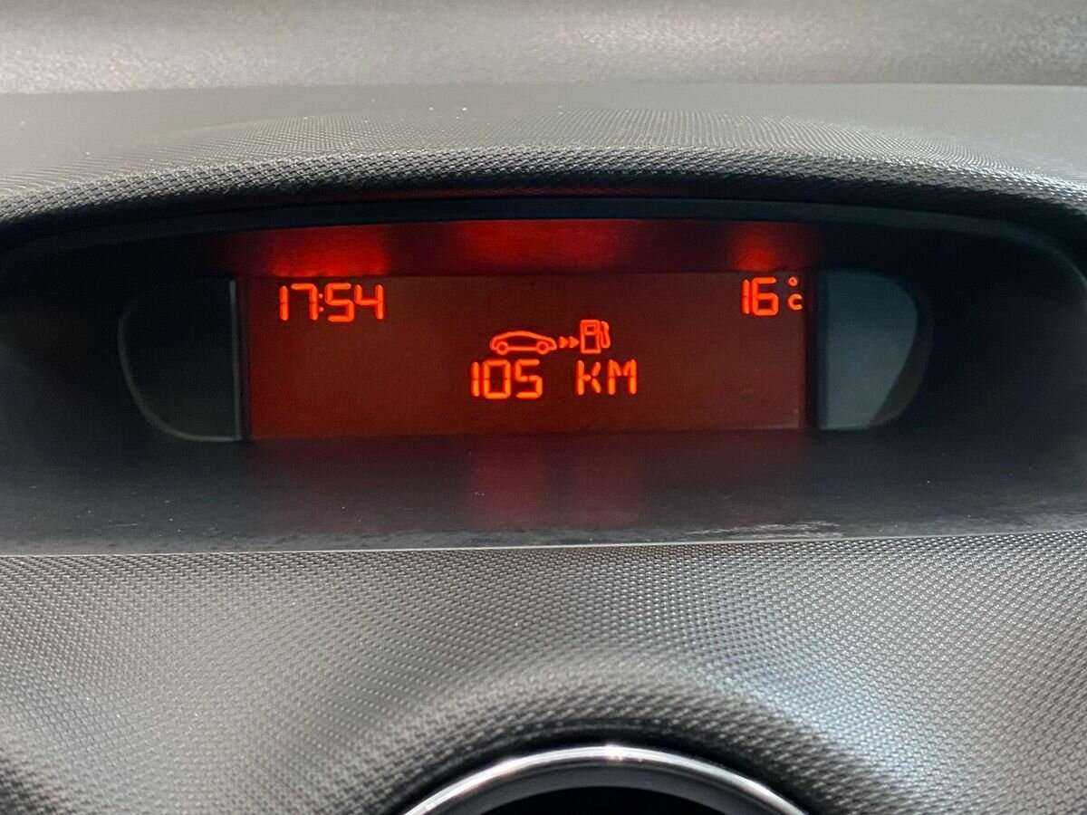 Peugeot 408 с пробегом — 2012 год. Фото: #12