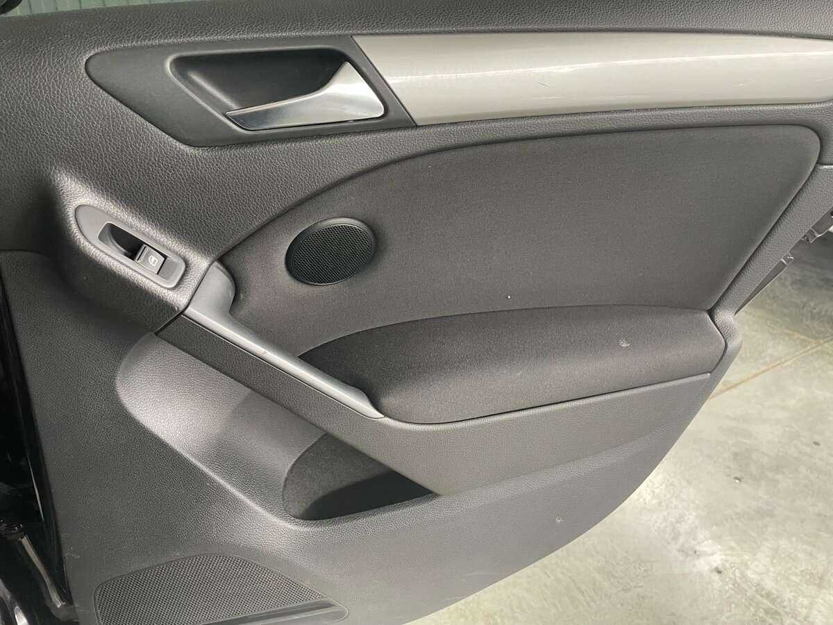 Volkswagen Golf с пробегом — 2012 год. Фото: #22