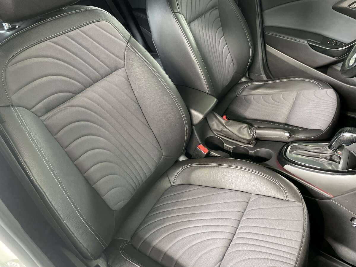 Opel Astra с пробегом — 2014 год. Фото: #13