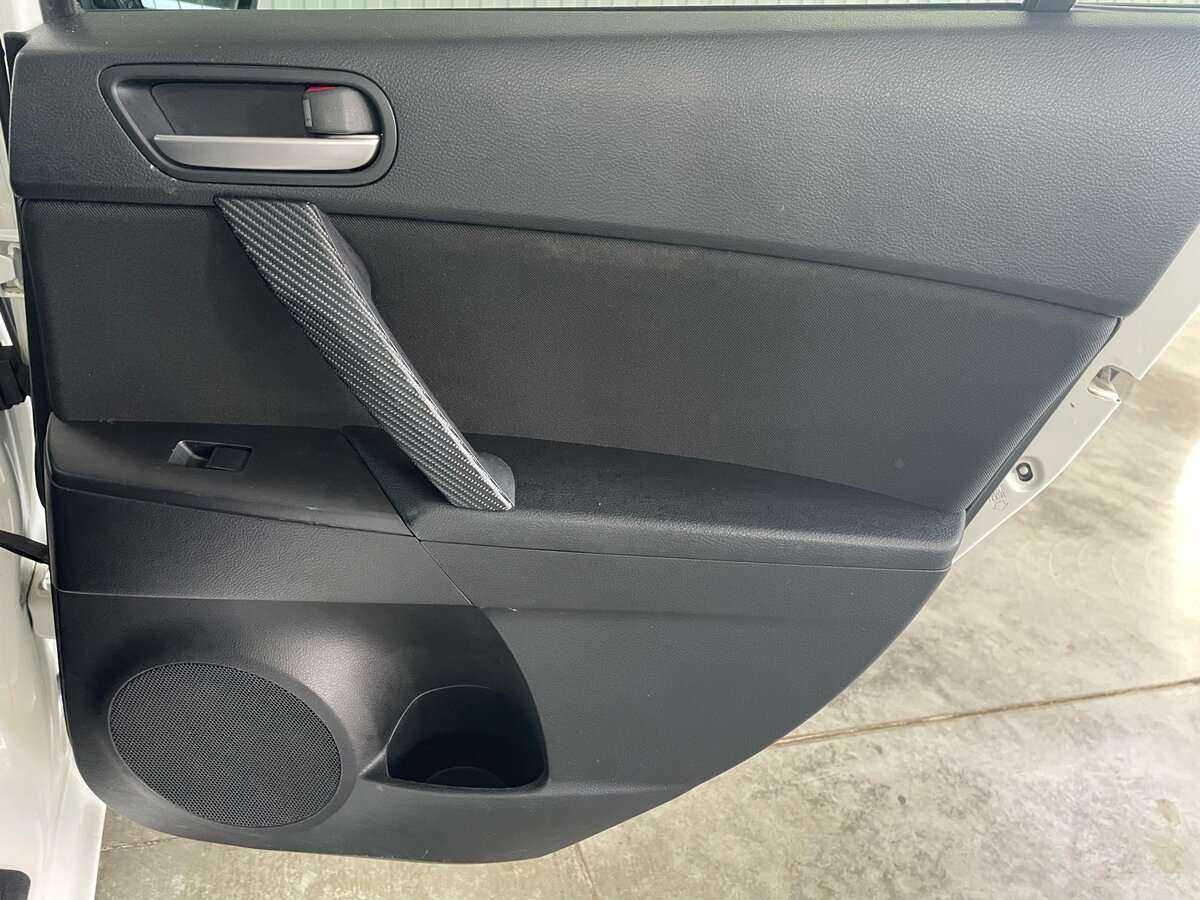 Mazda 3 с пробегом — 2012 год. Фото: #20