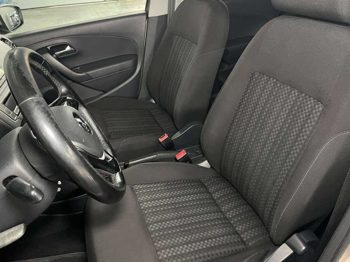 Volkswagen Polo с пробегом — 2016 год. Фото: #10