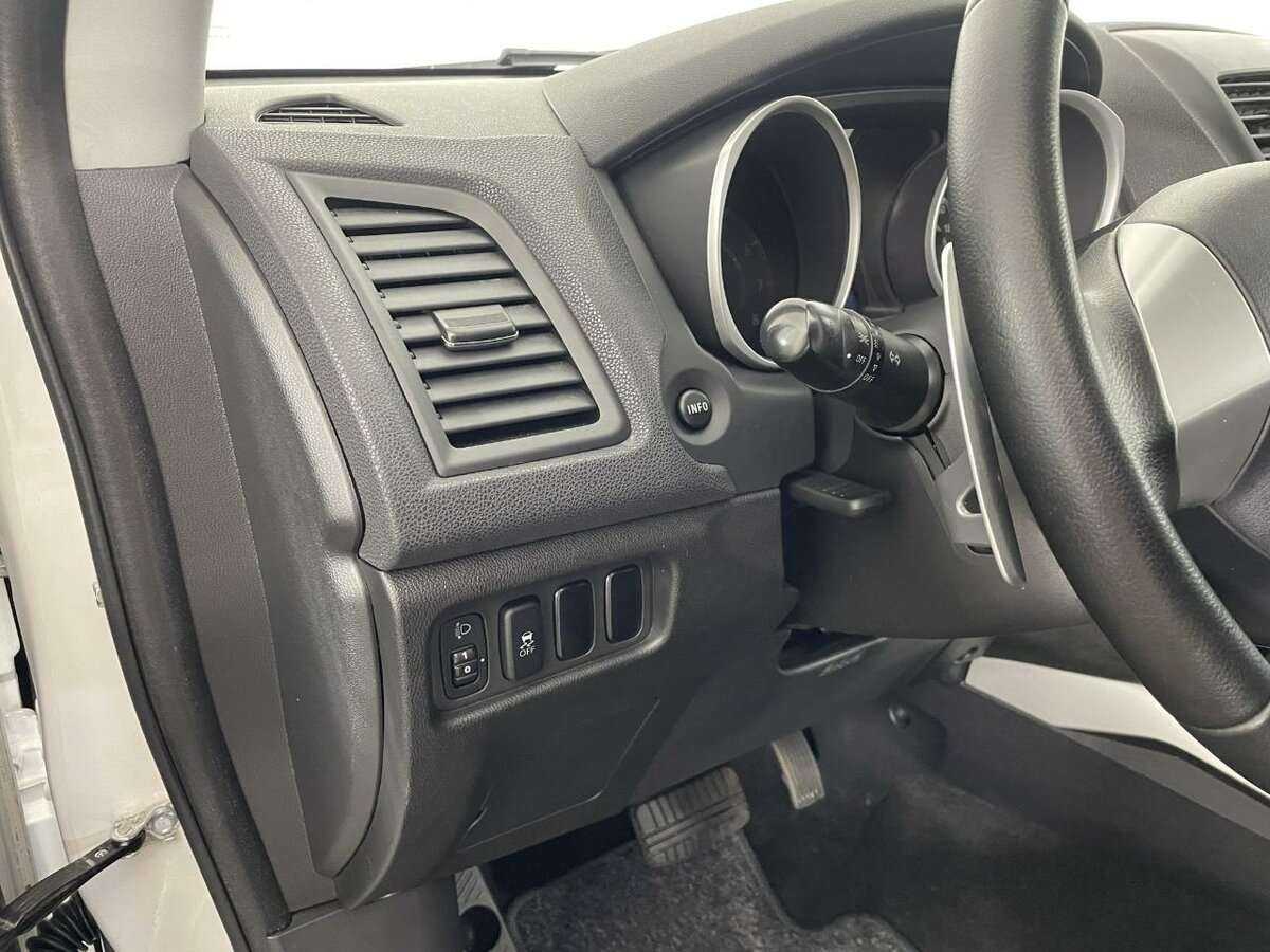 Mitsubishi ASX с пробегом — 2012 год. Фото: #8