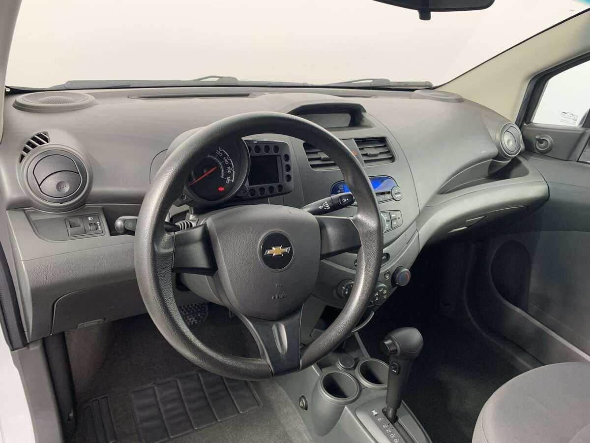 Chevrolet Spark с пробегом — 2013 год. Фото: #14
