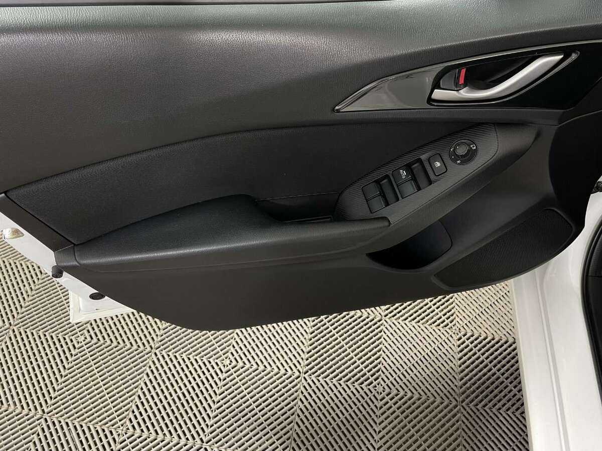 Mazda 3 с пробегом — 2014 год. Фото: #7