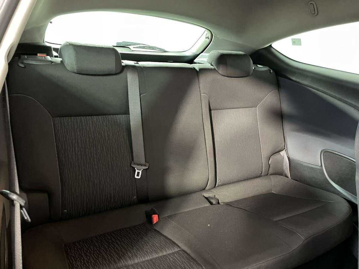 Opel Astra с пробегом — 2013 год. Фото: #14