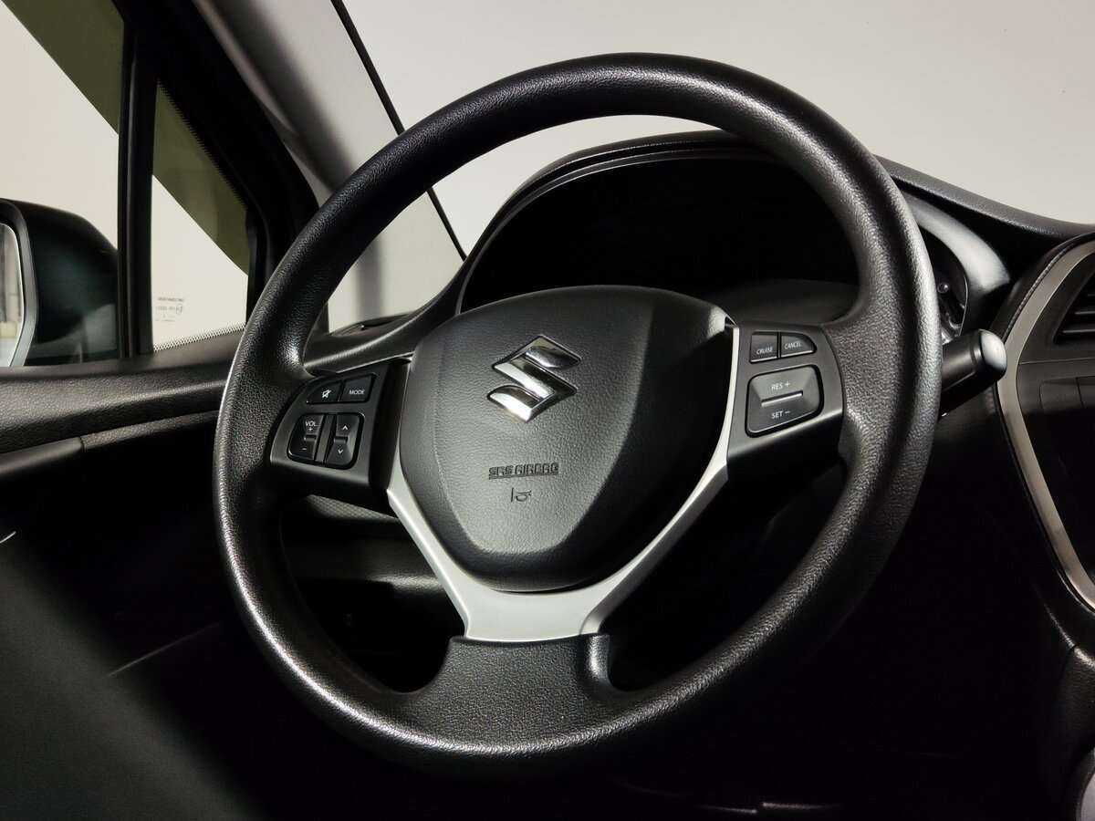 Suzuki SX4 с пробегом — 2014 год. Фото: #12