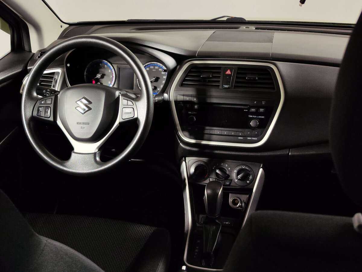 Suzuki SX4 с пробегом — 2014 год. Фото: #13