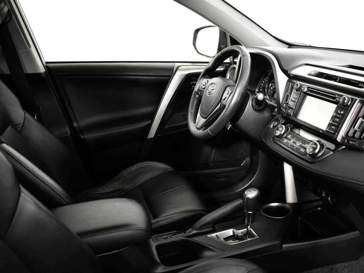 Toyota RAV4 с пробегом — 2013 год. Фото: #8