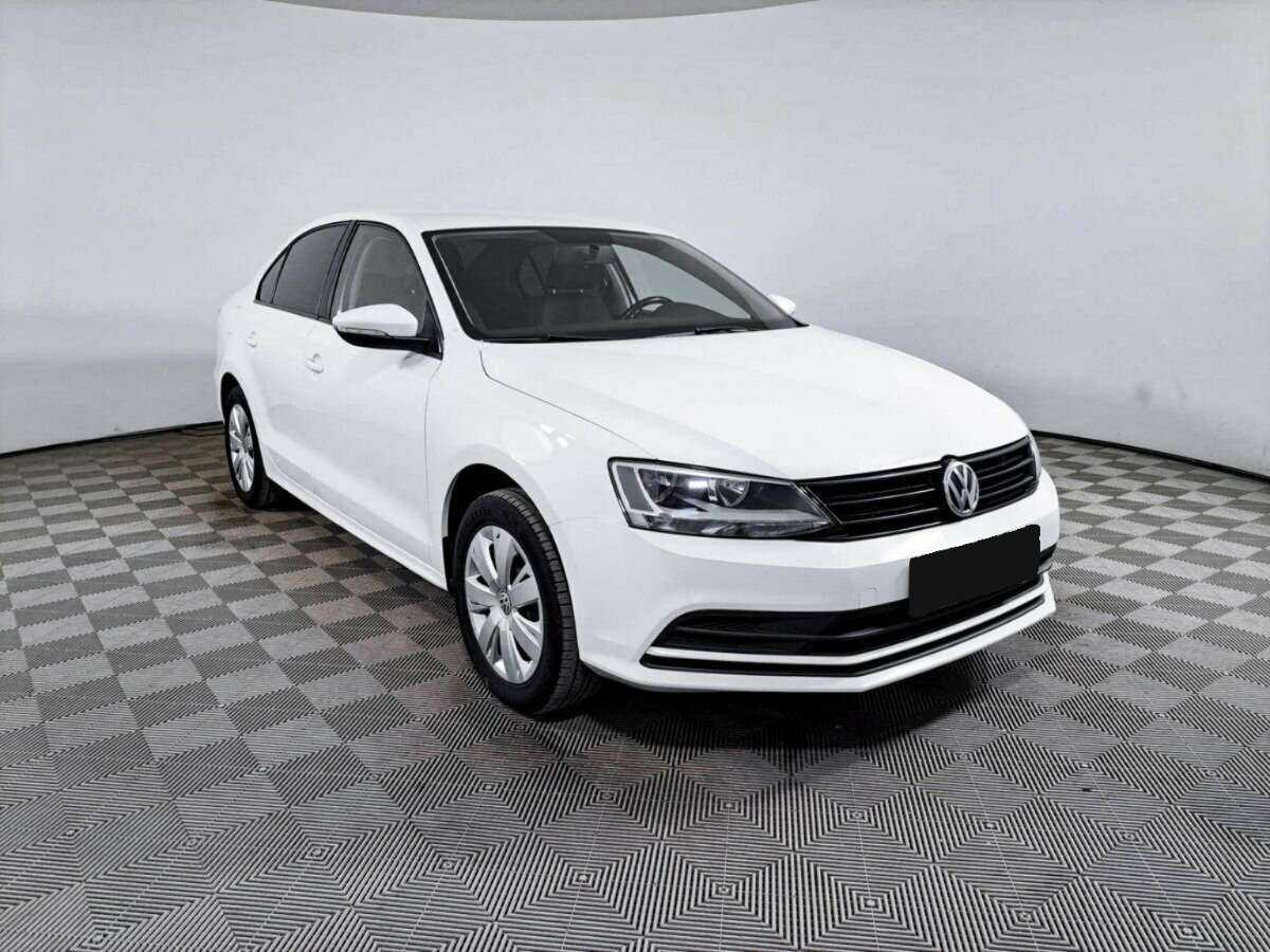 Volkswagen Jetta с пробегом — 2017 год. Фото: #2