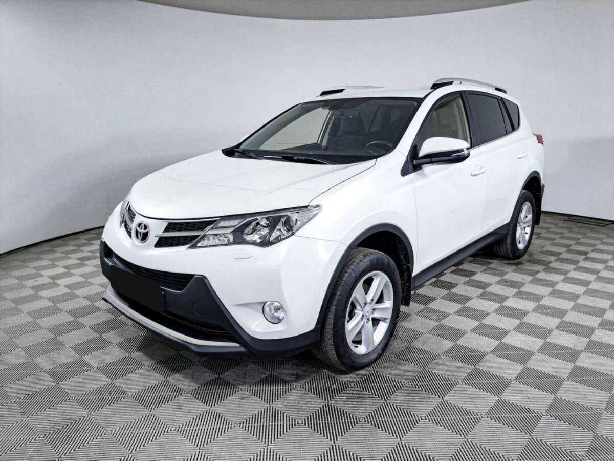 Toyota RAV4 с пробегом — 2014 год. Фото: #16