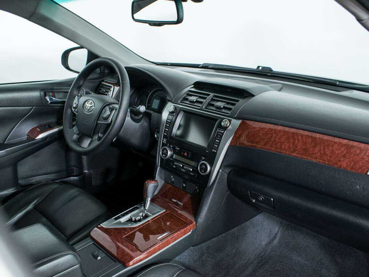 Toyota Camry с пробегом — 2012 год. Фото: #8