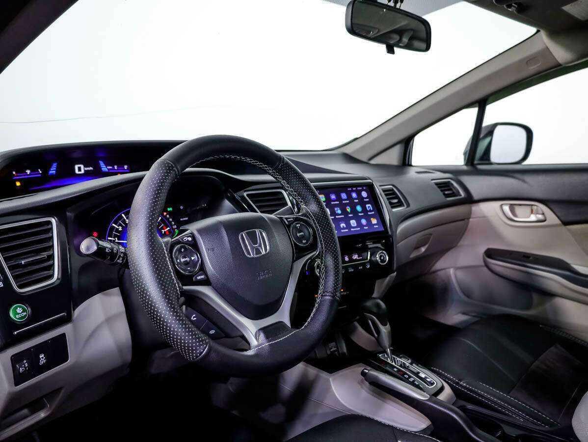 Honda Civic с пробегом — 2013 год. Фото: #10