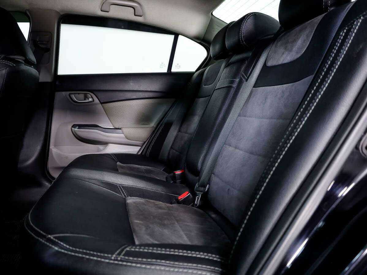 Honda Civic с пробегом — 2013 год. Фото: #13