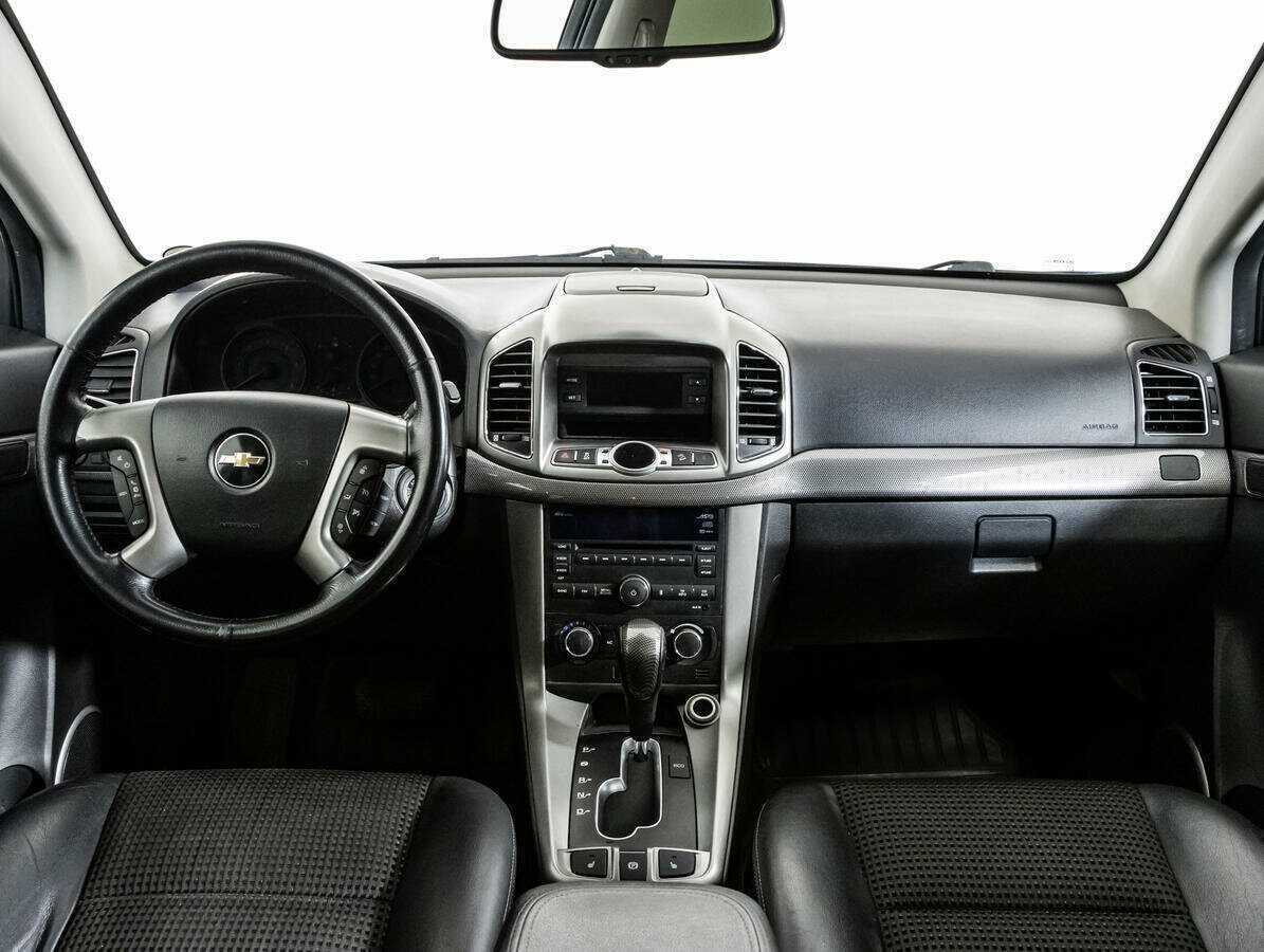 Chevrolet Captiva с пробегом — 2012 год. Фото: #9