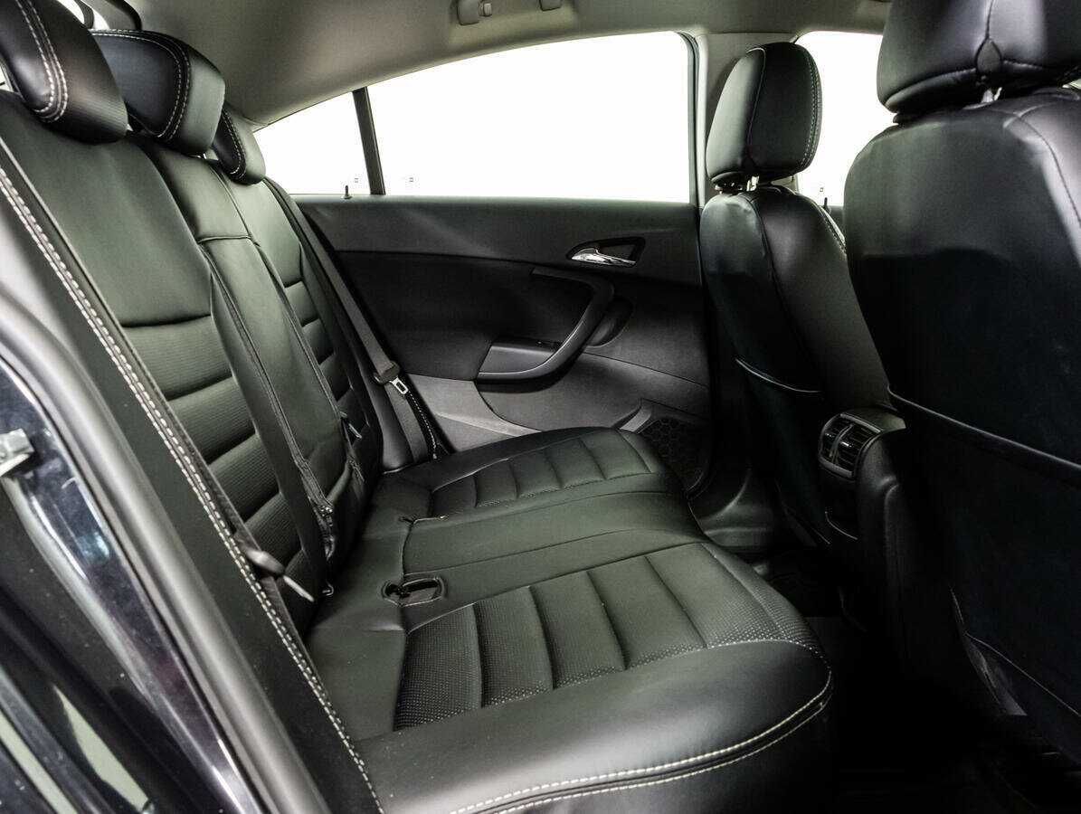 Opel Insignia с пробегом — 2014 год. Фото: #13