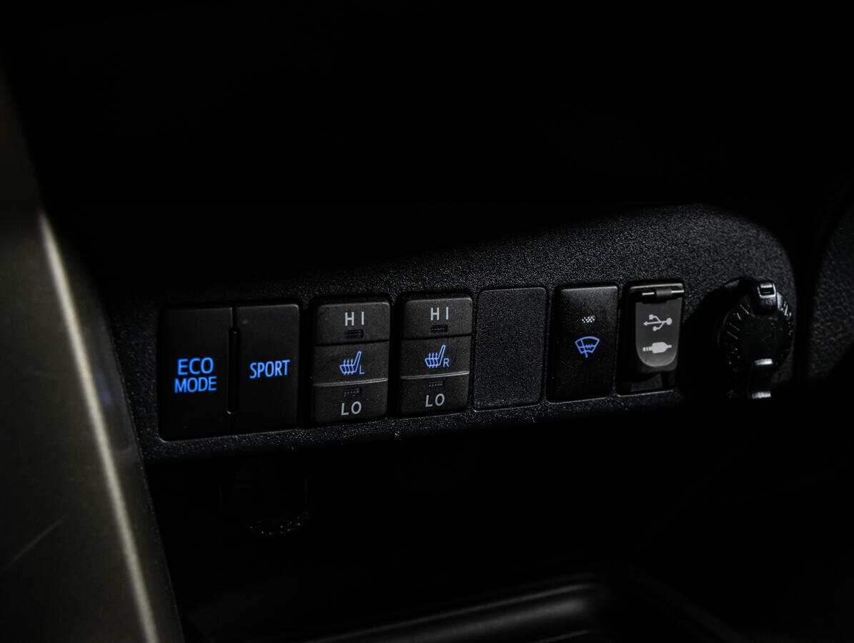 Toyota RAV4 с пробегом — 2013 год. Фото: #15