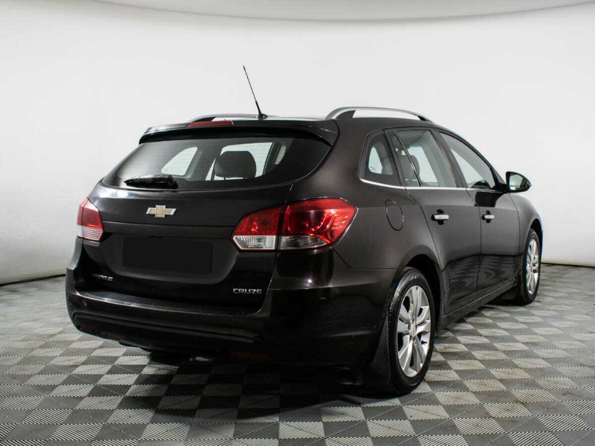 Chevrolet Cruze с пробегом — 2015 год. Фото: #3
