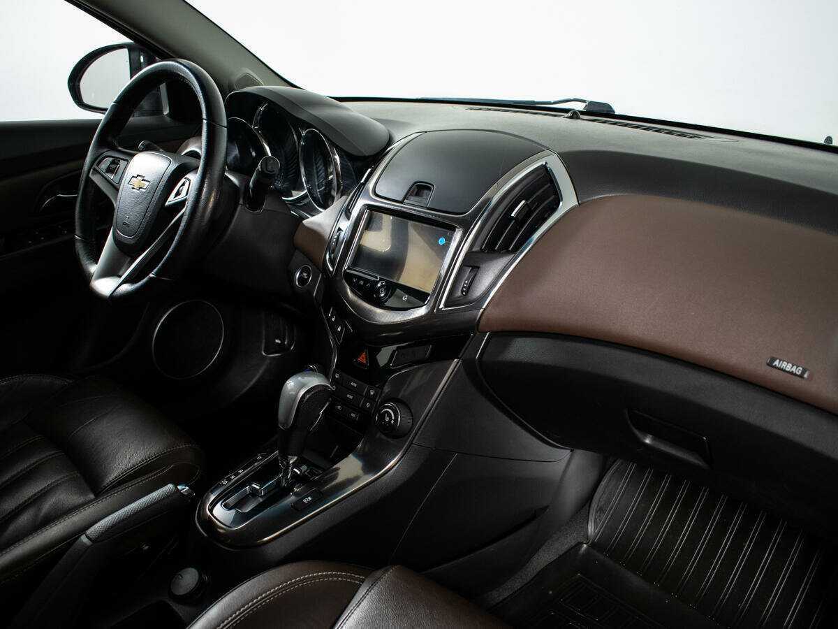 Chevrolet Cruze с пробегом — 2015 год. Фото: #5