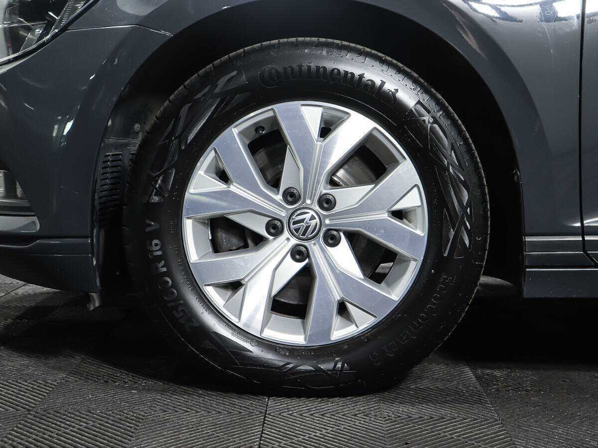 Volkswagen Passat с пробегом — 2017 год. Фото: #19