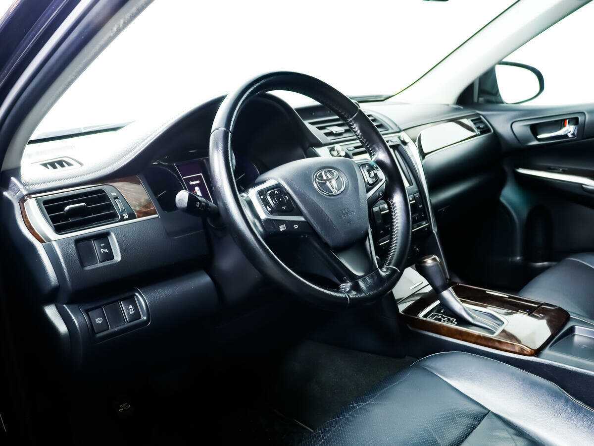 Toyota Camry с пробегом — 2015 год. Фото: #12