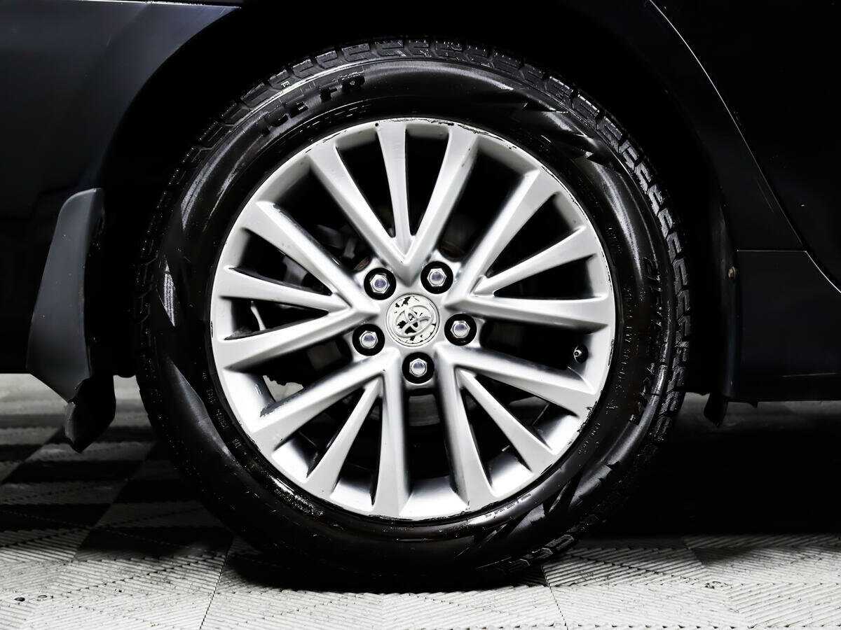 Toyota Camry с пробегом — 2015 год. Фото: #13