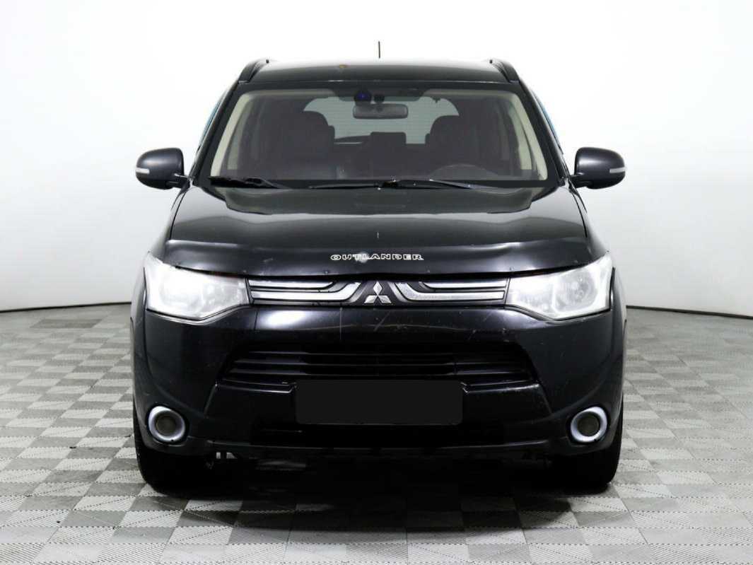 Mitsubishi Outlander с пробегом — 2013 год. Фото: #1