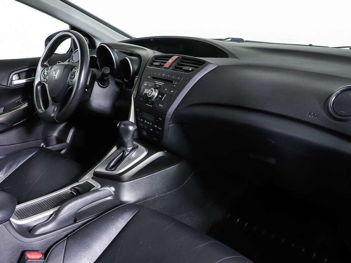 Honda Civic с пробегом — 2013 год. Фото: #8