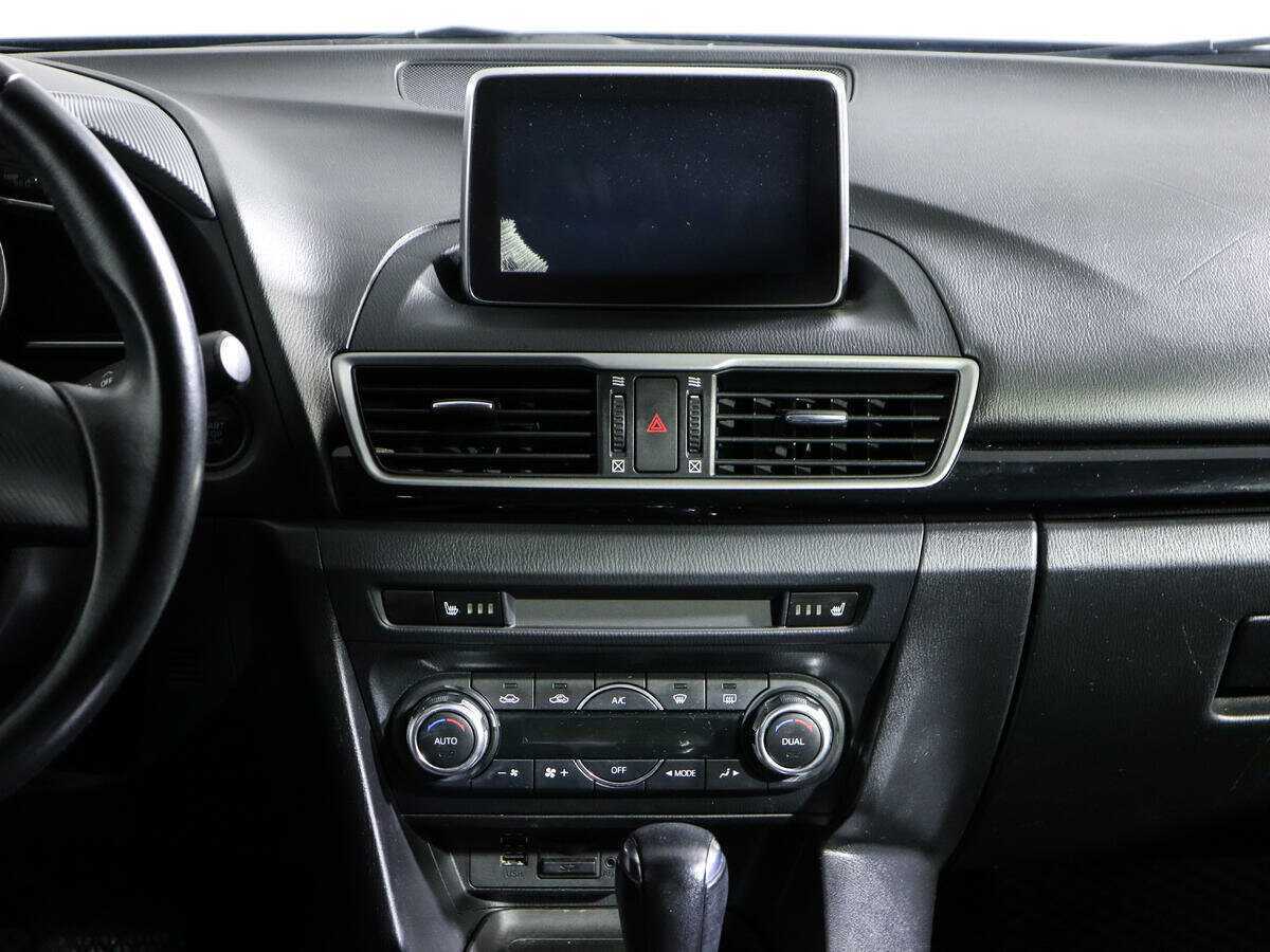 Mazda 3 с пробегом — 2014 год. Фото: #9