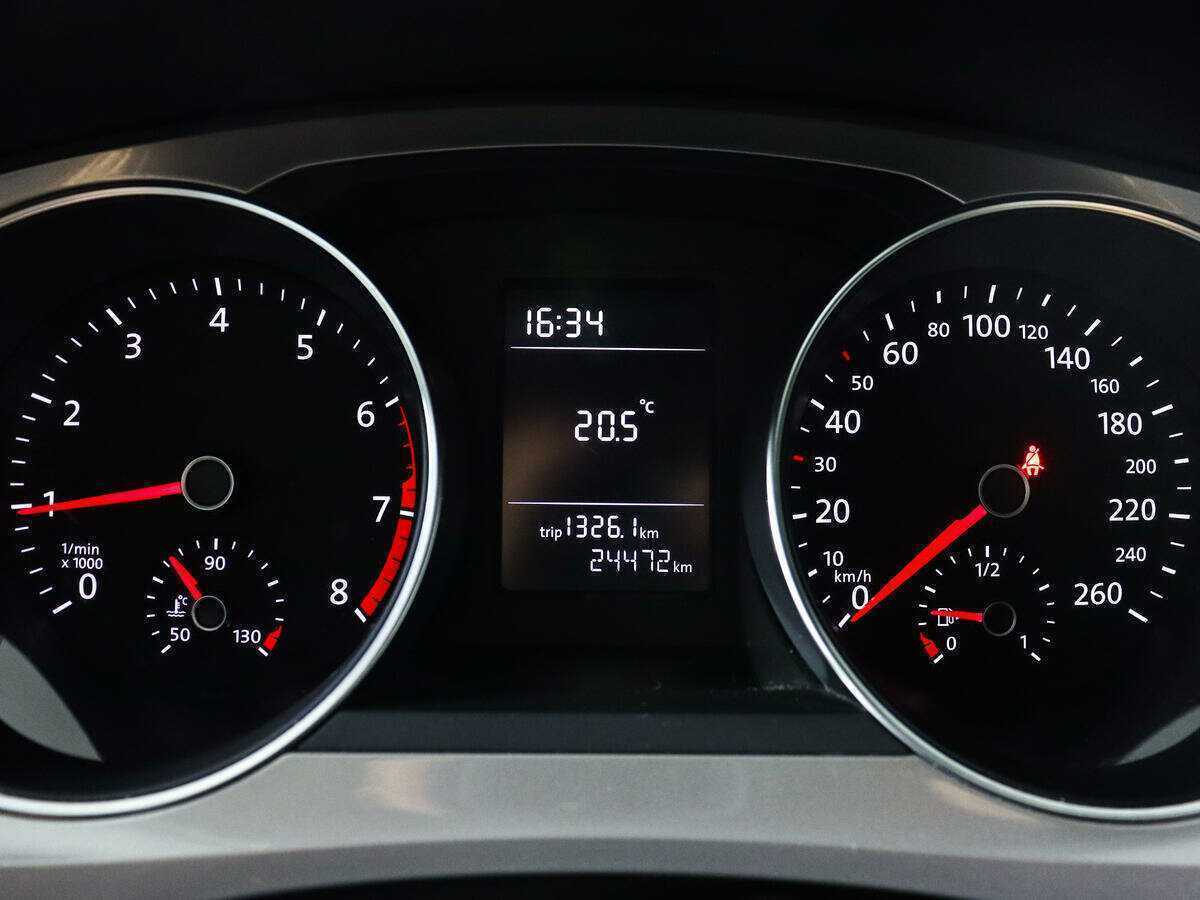 Volkswagen Jetta с пробегом — 2017 год. Фото: #8