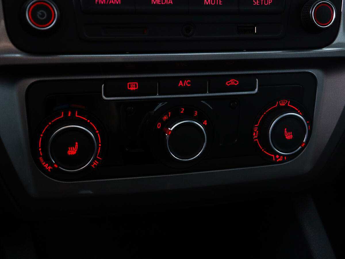 Volkswagen Jetta с пробегом — 2017 год. Фото: #11