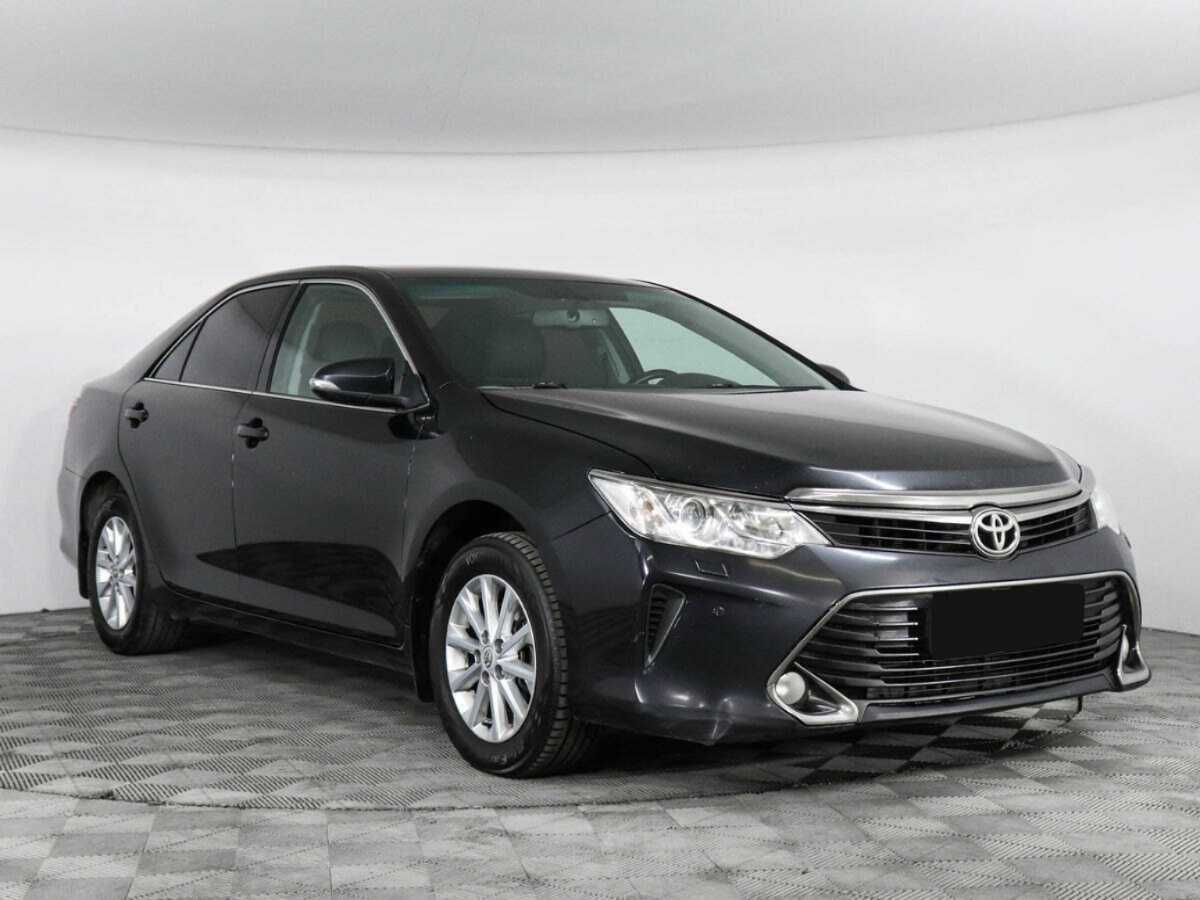Toyota Camry с пробегом — 2016 год. Фото: #1