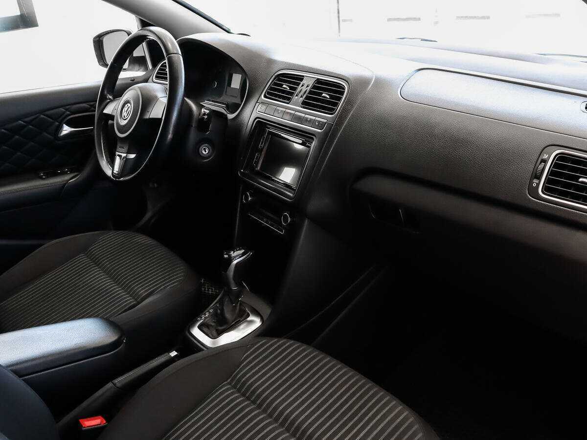 Volkswagen Polo с пробегом — 2013 год. Фото: #8