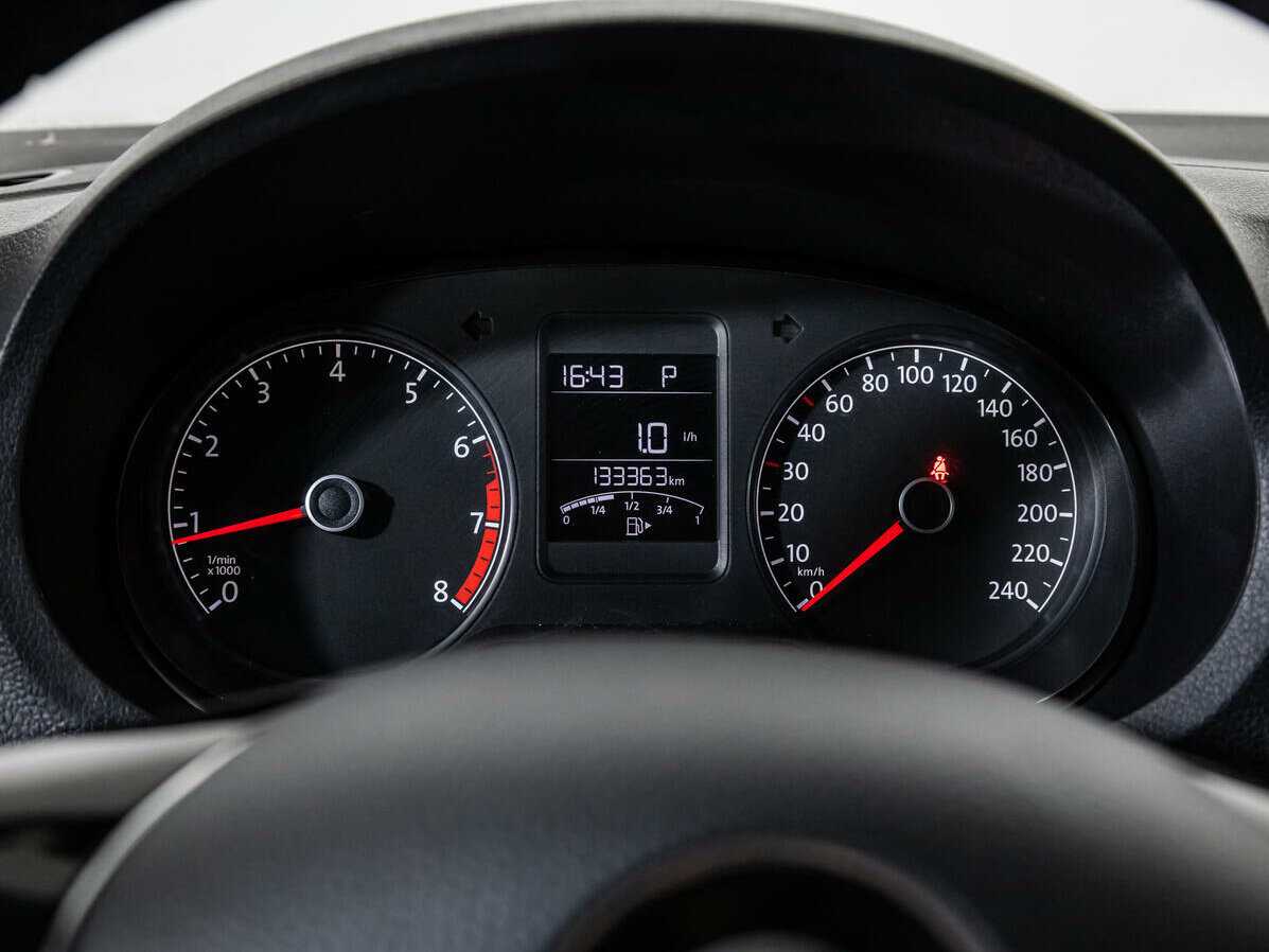 Volkswagen Polo с пробегом — 2016 год. Фото: #11