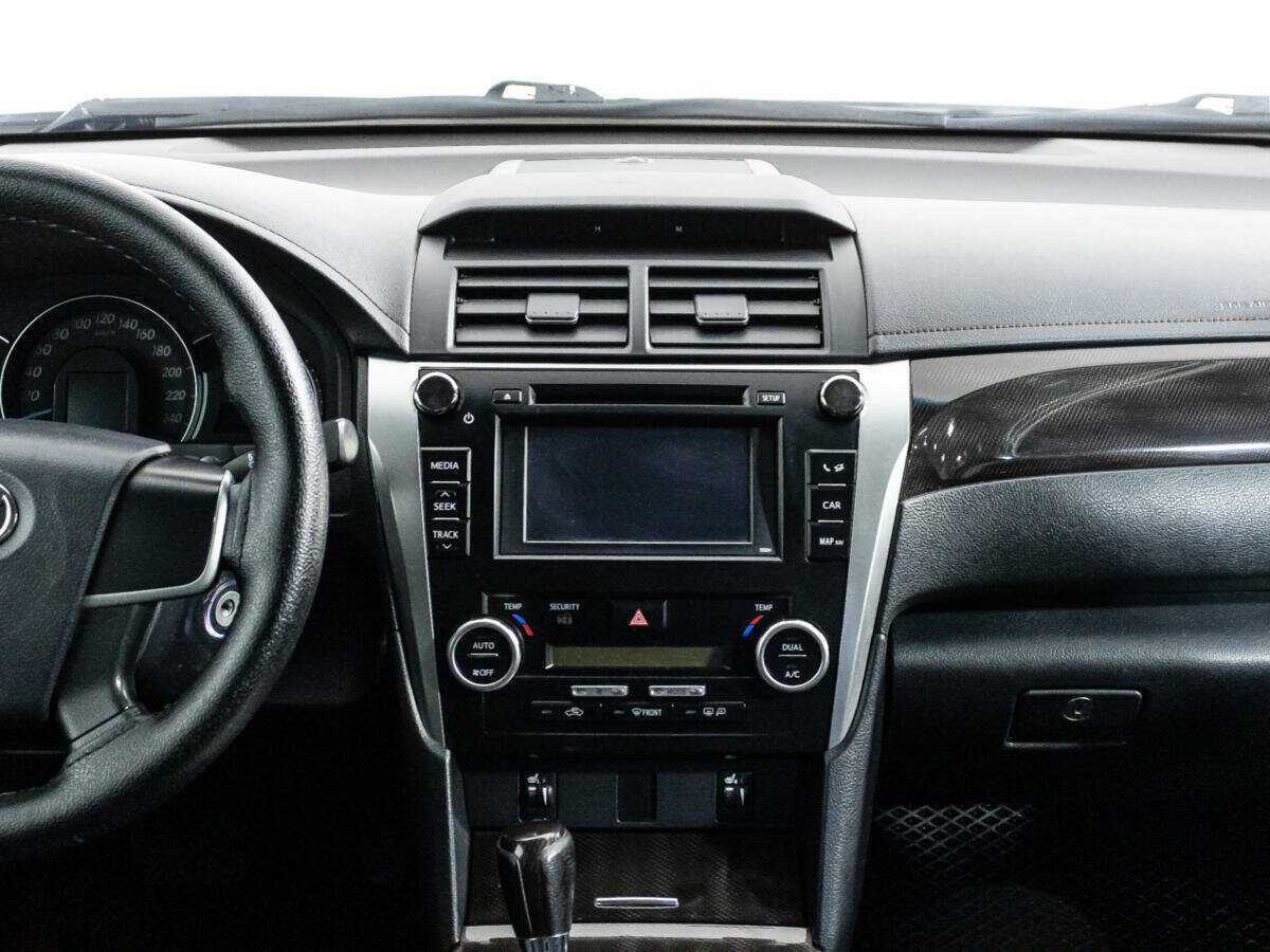 Toyota Camry с пробегом — 2014 год. Фото: #13