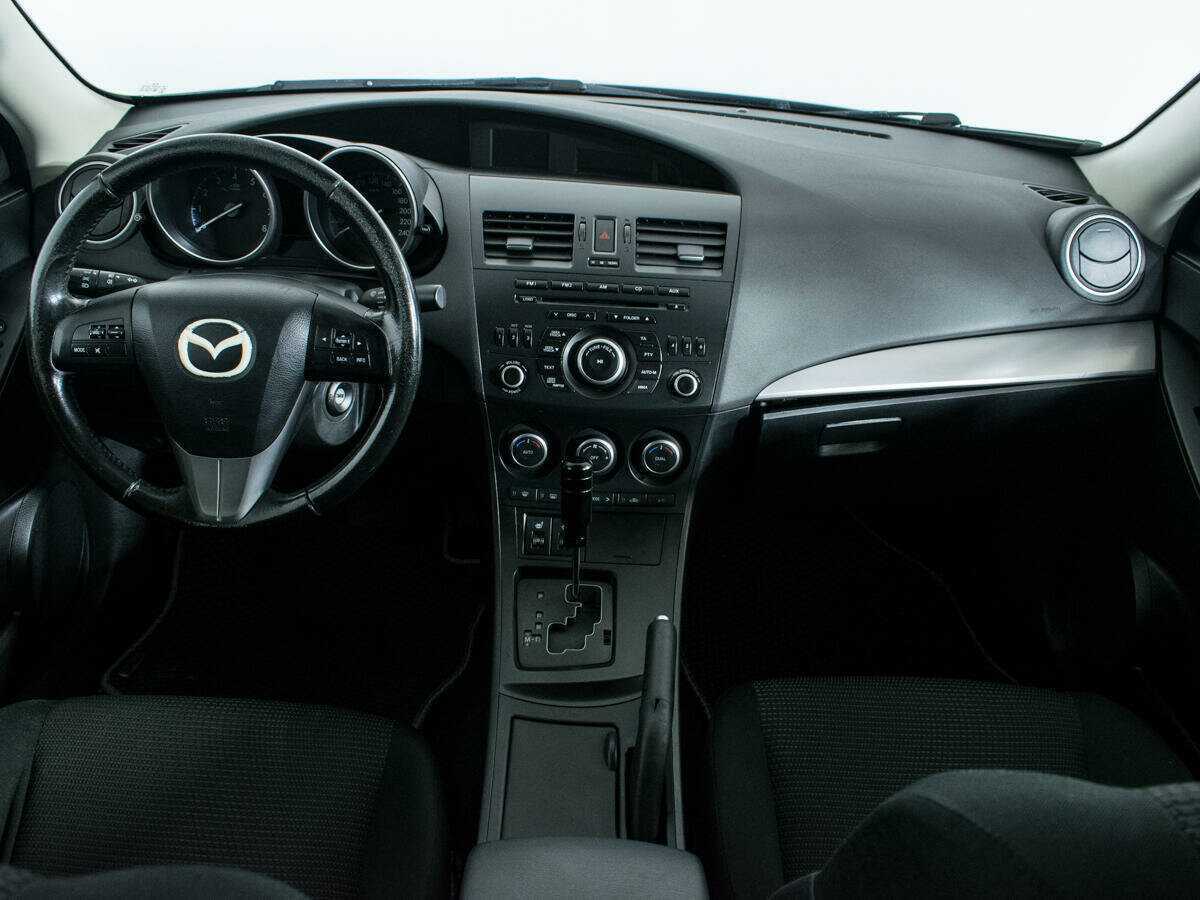 Mazda 3 с пробегом — 2012 год. Фото: #11