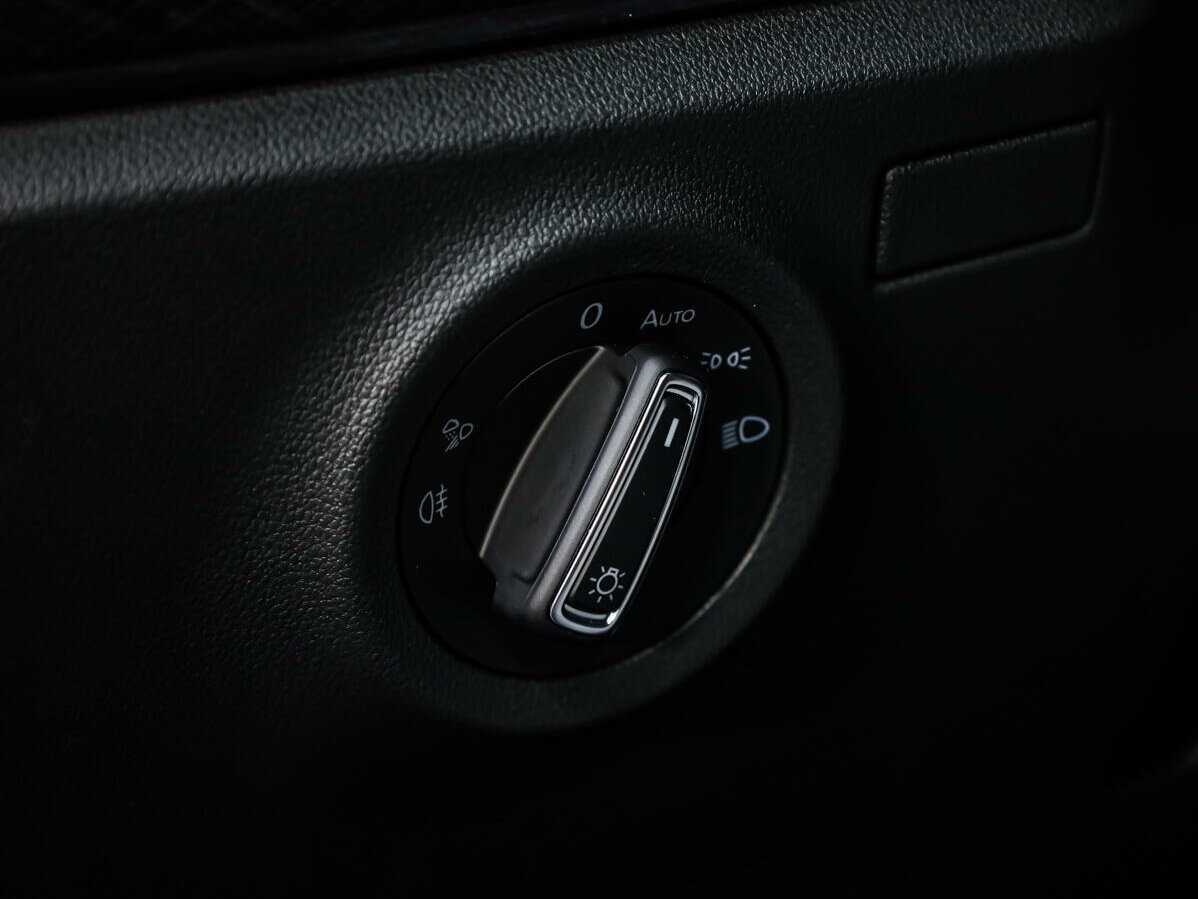 Volkswagen Polo с пробегом — 2020 год. Фото: #18