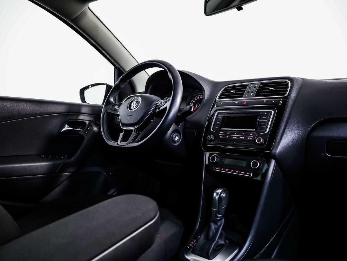Volkswagen Polo с пробегом — 2017 год. Фото: #7