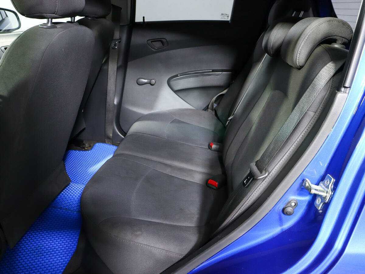 Chevrolet Spark с пробегом — 2012 год. Фото: #13