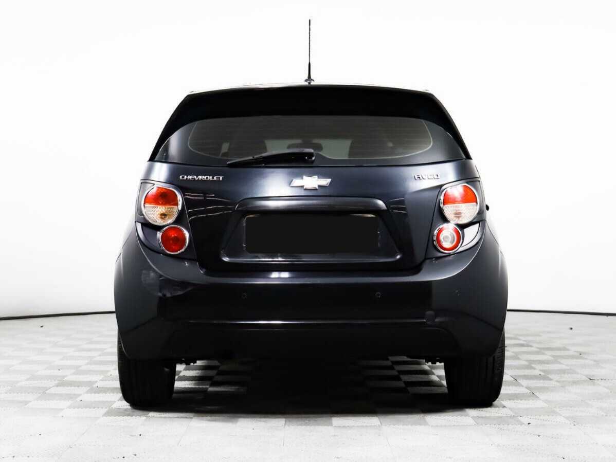 Chevrolet Aveo с пробегом — 2014 год. Фото: #5