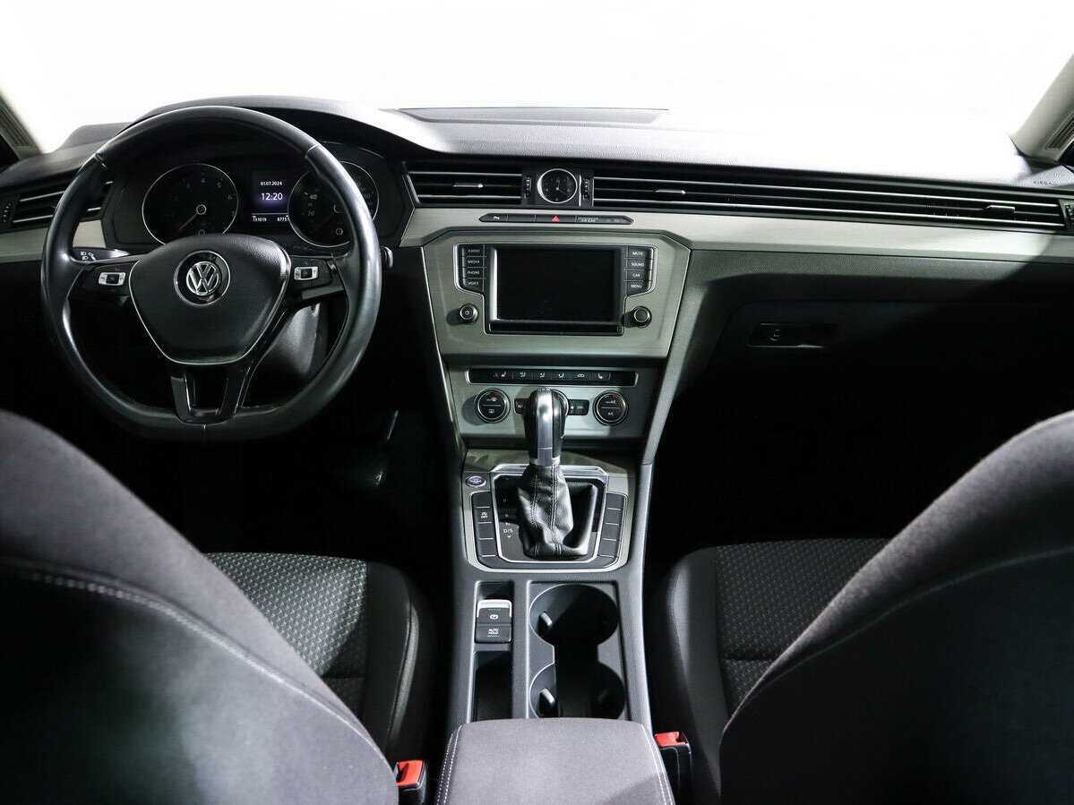 Volkswagen Passat с пробегом — 2016 год. Фото: #9