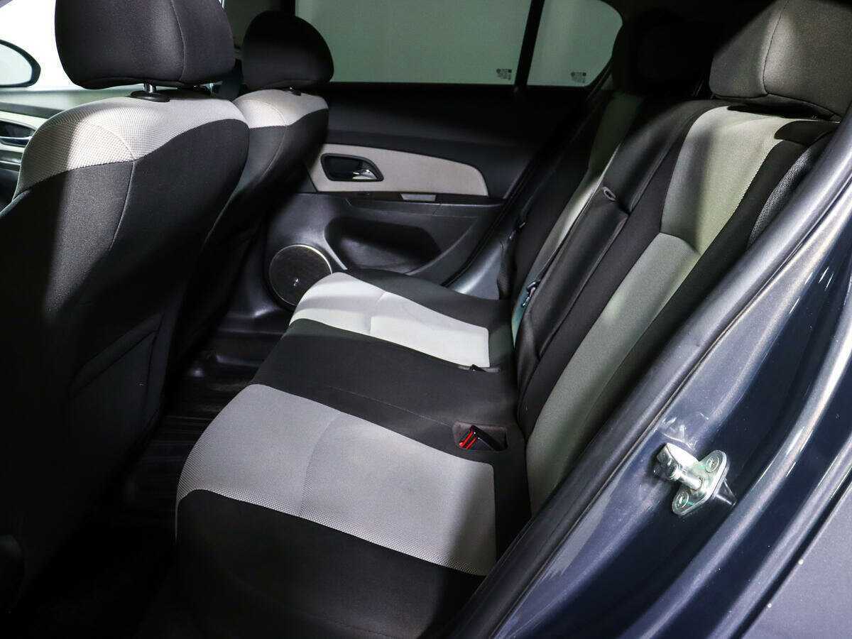 Chevrolet Cruze с пробегом — 2013 год. Фото: #9