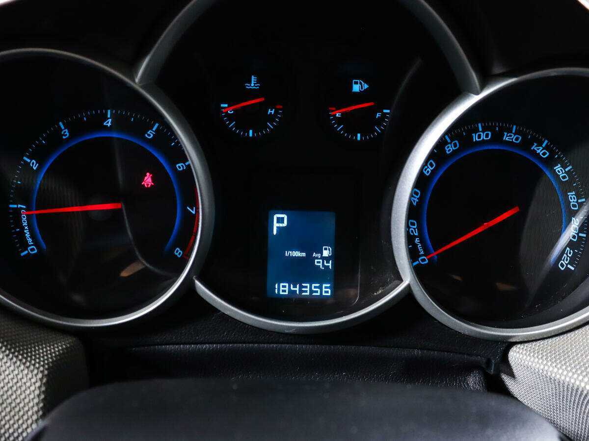 Chevrolet Cruze с пробегом — 2013 год. Фото: #10