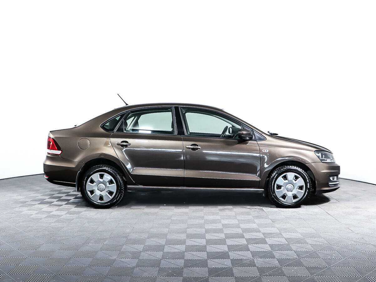 Volkswagen Polo с пробегом — 2016 год. Фото: #3