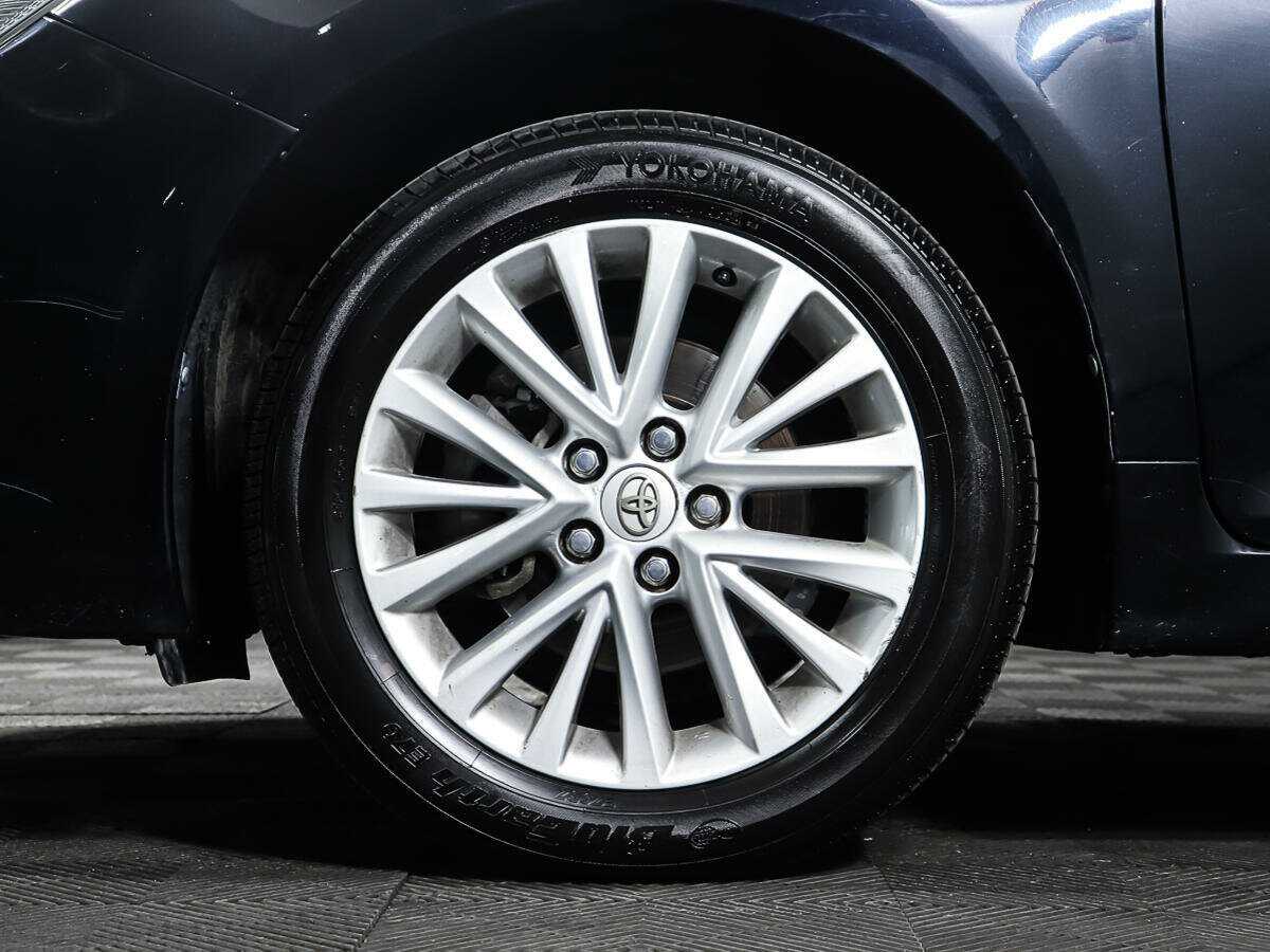Toyota Camry с пробегом — 2015 год. Фото: #16