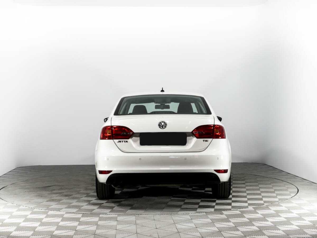 Volkswagen Jetta с пробегом — 2012 год. Фото: #5